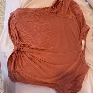 Pink crop top knot shirt!